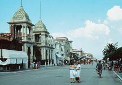 Learn Italian in Viareggio: about the city of Viareggio