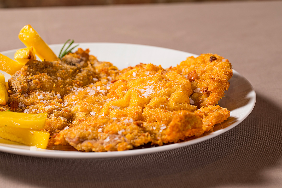 LA COTOLETTA ALLA MILANESE (Milanese cutlet)