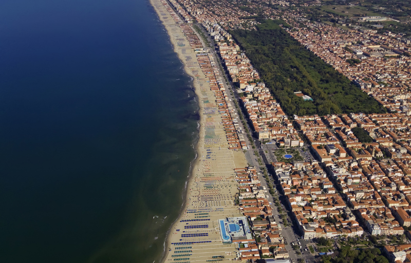 Study in Viareggio, close to Pisa